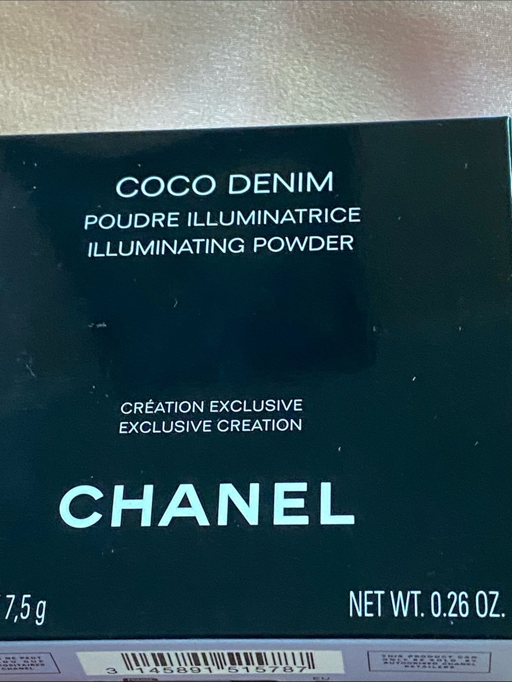 CHANEL Illuminating Powder in Light Blue Shimmer with Blue Pouch coco denim - Picture 7 of 8